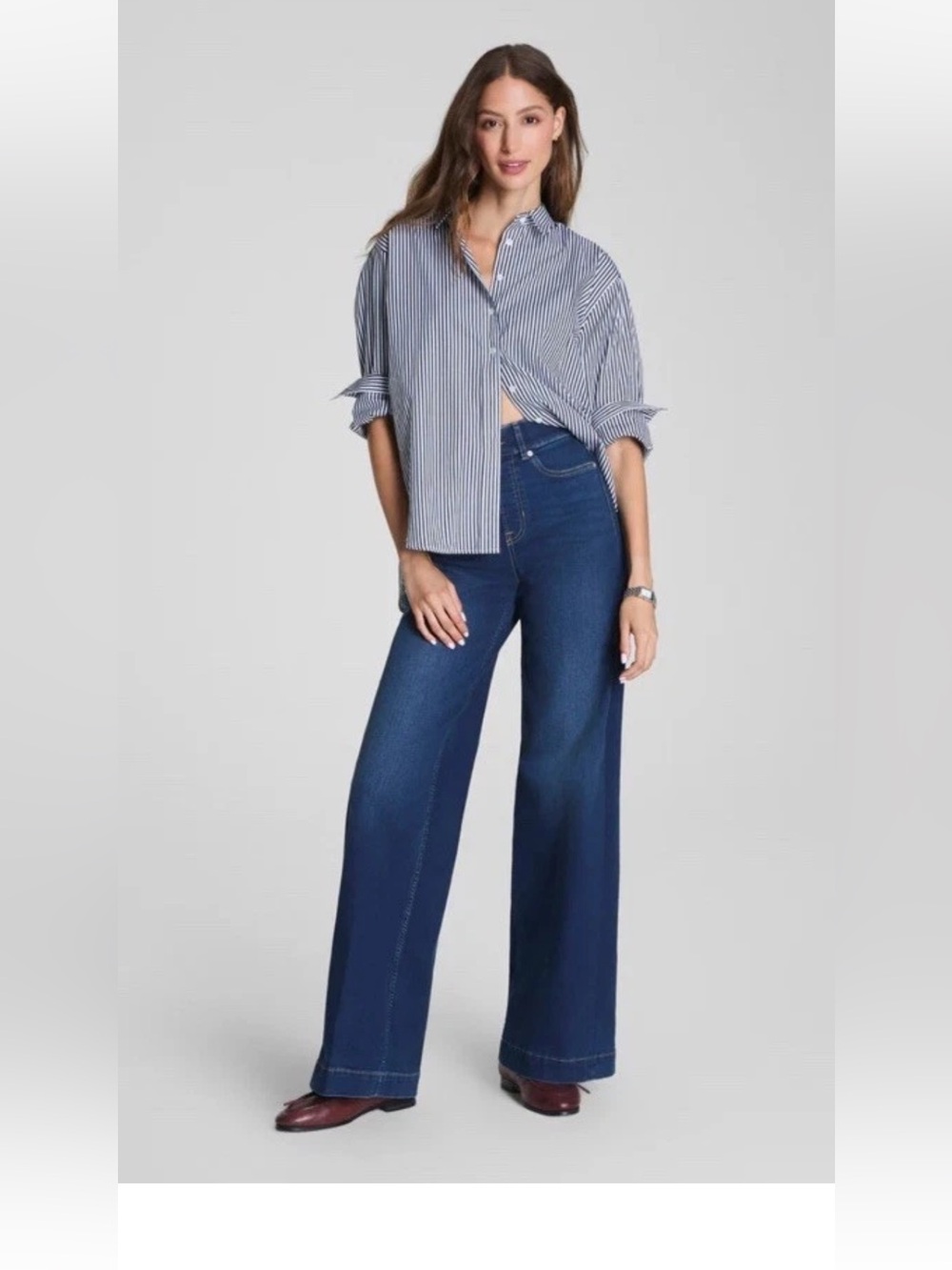 SPANX Shape EveryWear Wide Leg Jeans Pull on Medium - Poseidon Blue